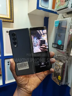 Samsung Galaxy Z Fold 3 256GB Green (Used)
