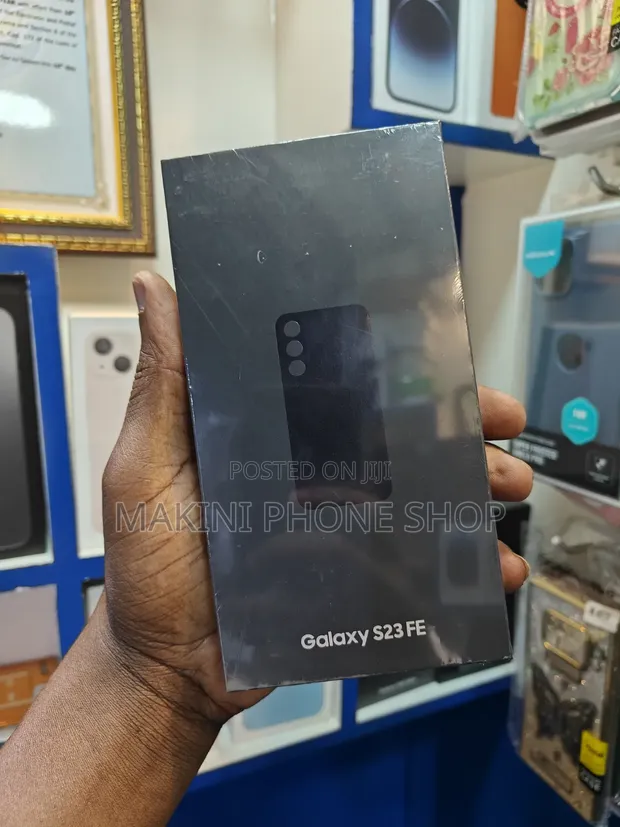 New Samsung Galaxy S23 FE 128GB Black - 1
