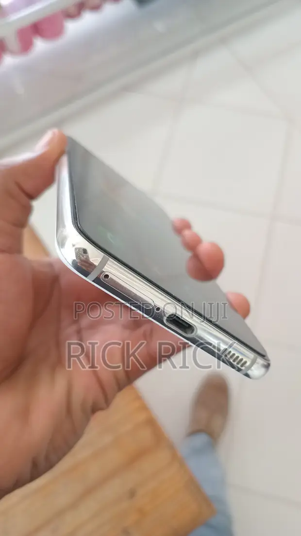 Samsung Galaxy S21 5G 256GB White - 1