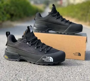 The North Face Vibram Sneakers za Kupanda Mlima - Nyeusi