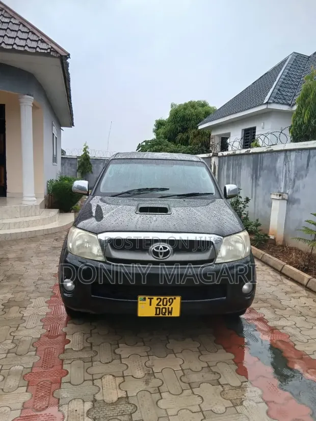 Toyota Hilux Vigo 2014 Double Cabin - 1