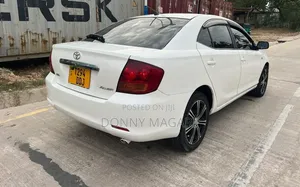 Toyota Allion 2004 - Nyeupe