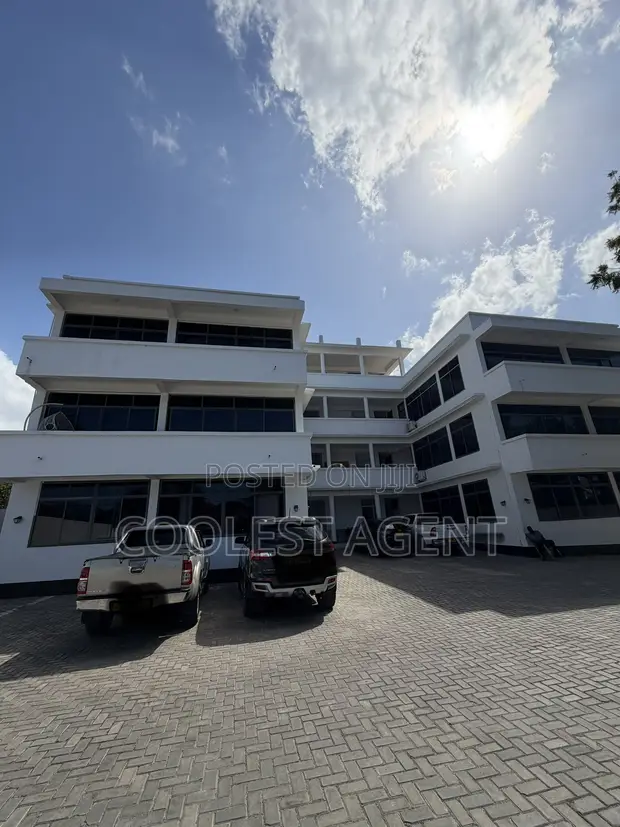 Furnished 2-Bedroom Apartment in Oyster Bay - 1
