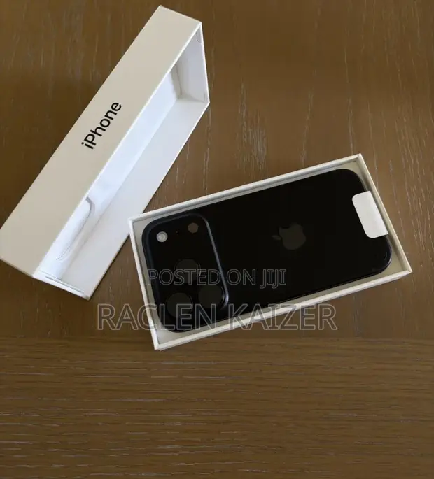 Apple iPhone 18 Pro 1TB Mpya Nyeusi - 1