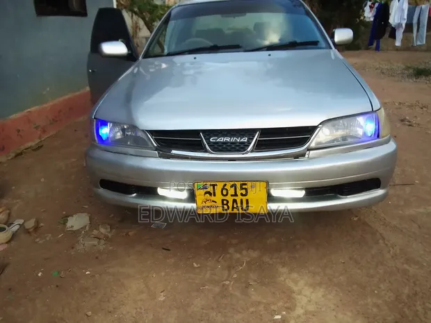 Toyota Carina 2001 Silver - 1