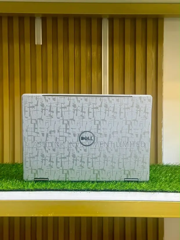 Dell Latitude 13 3379 Laptop - 16GB RAM, 512GB SSD, i5 - 1
