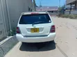 Toyota Kluger 2005 Nyeupe - 2