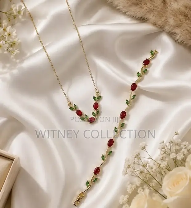 Tulip Necklace and Bracelet Set - 1