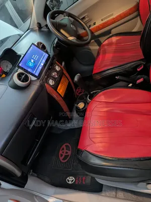 Toyota IST 2004