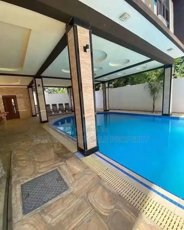 Nyumba ya Vyumba 3 vya Kulala Iliyopambwa kwa Ajili ya Kukodisha Ada Estate - 1