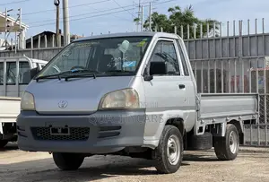 Toyota TownAce 2003 Nyeupe