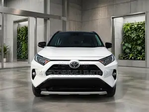 Toyota RAV4 XLE AWD 2020 - White