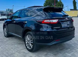 Toyota Harrier Premium 2017 Nyeusi