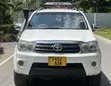 Toyota Fortuner 2004 Nyeupe - 1