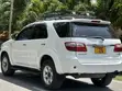 Toyota Fortuner 2004 Nyeupe - 2