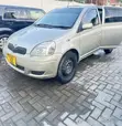 Toyota Vitz 1.3 FWD 5dr 2002 Dhahabu - 2