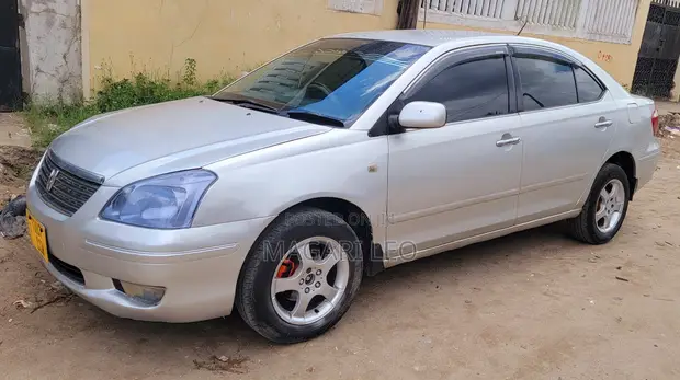 Toyota Premio 1.5 FWD 2004 Nyeupe - 1