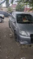 Toyota Vitz 1.5 FWD 5dr 2004 Gray - 2