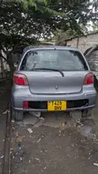 Toyota Vitz 1.5 FWD 5dr 2004 Gray - 5