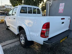 Toyota Hilux Vigo Double Cabin 2015