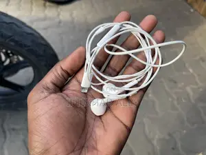 Apple EarPods Lightning (Zilizotumika)