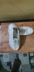 Simple White Sneakers - Size 40 - 2