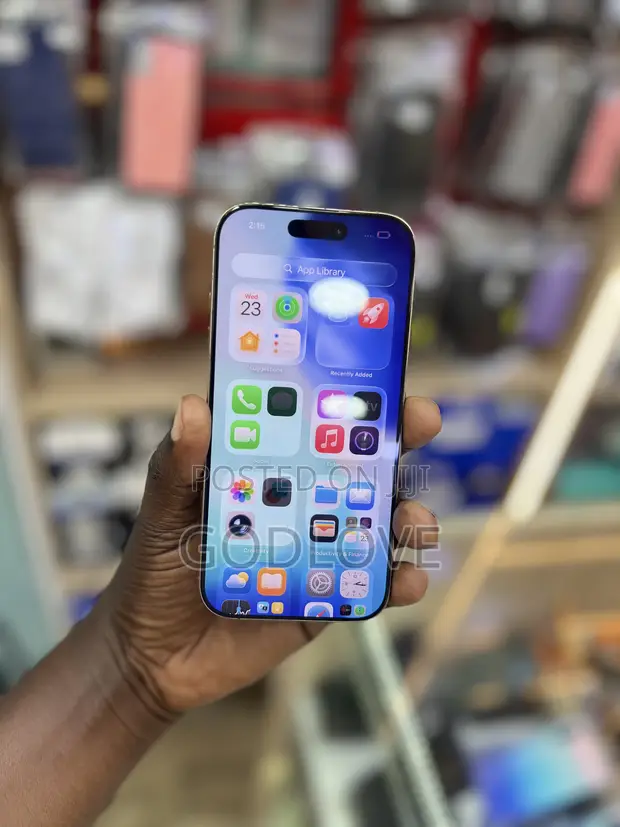 Apple iPhone 16 Pro 128GB Gold - 1