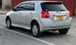 Toyota Allex 2004 Nyeupe - 3