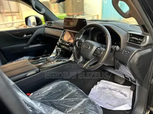 Lexus LX 2025 Nyeusi