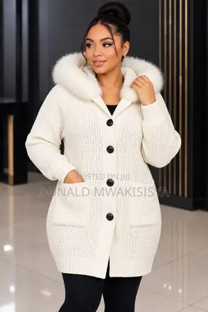 Premium Women's Fur Hood Cardigan - Turkey