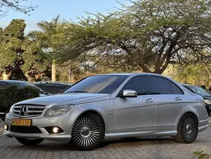 Mercedes-Benz C-Class C250 2009 Nyeupe