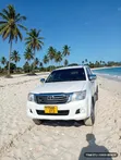Toyota Hilux 2012 Nyeupe - 3