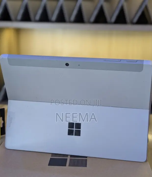 HP Surface Go Tablet 8GB RAM, 128GB SSD - 1