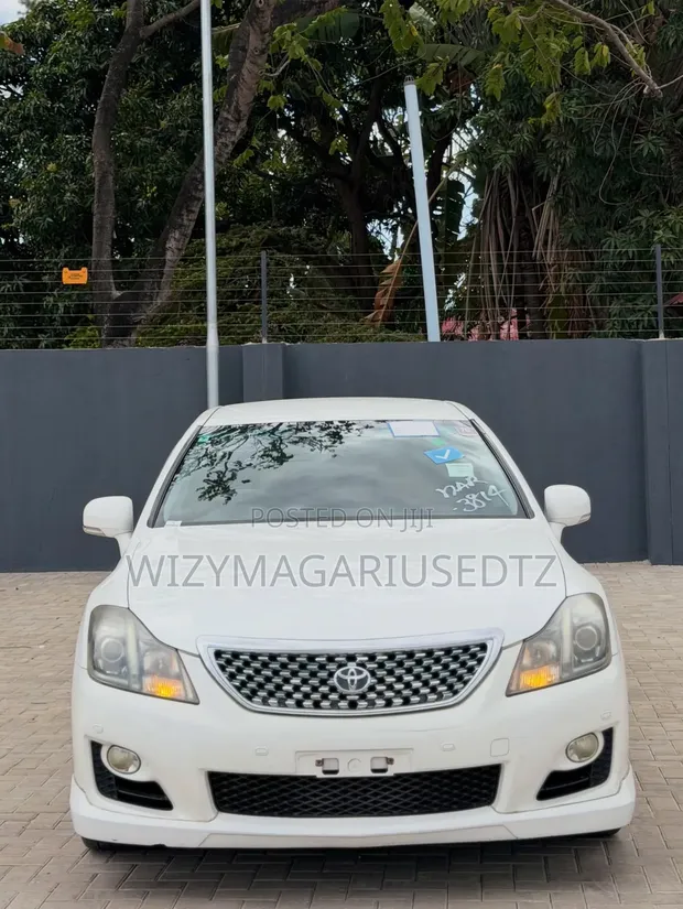 2009 Toyota Crown Athlete 2.5L Petrol - 1