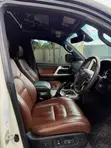 Toyota Land Cruiser 4.6 V8 ZX 2018 Nyeusi - 2