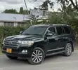 Toyota Land Cruiser 4.6 V8 ZX 2018 Nyeusi - 4