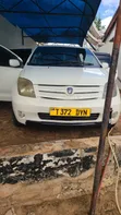 Toyota IST 2005 Nyeupe - 1