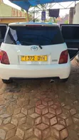 Toyota IST 2005 Nyeupe - 5