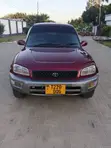 Toyota RAV4 1999 Nyeupe - 1
