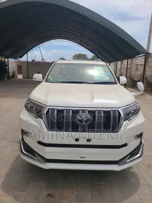 Toyota Land Cruiser 76 Series Nyeupe 2023