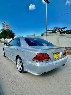 Toyota Crown Athlete 2005 Nyeupe