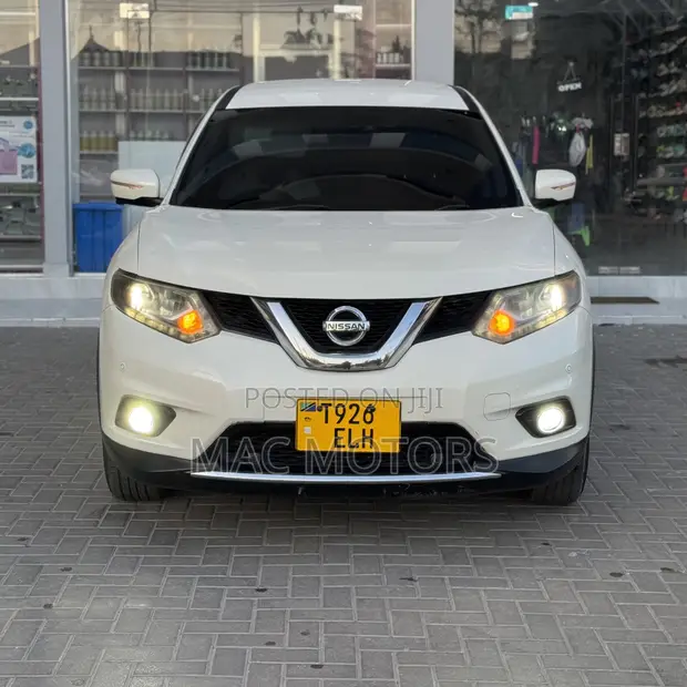 Nissan X-Trail 2014 White - 1