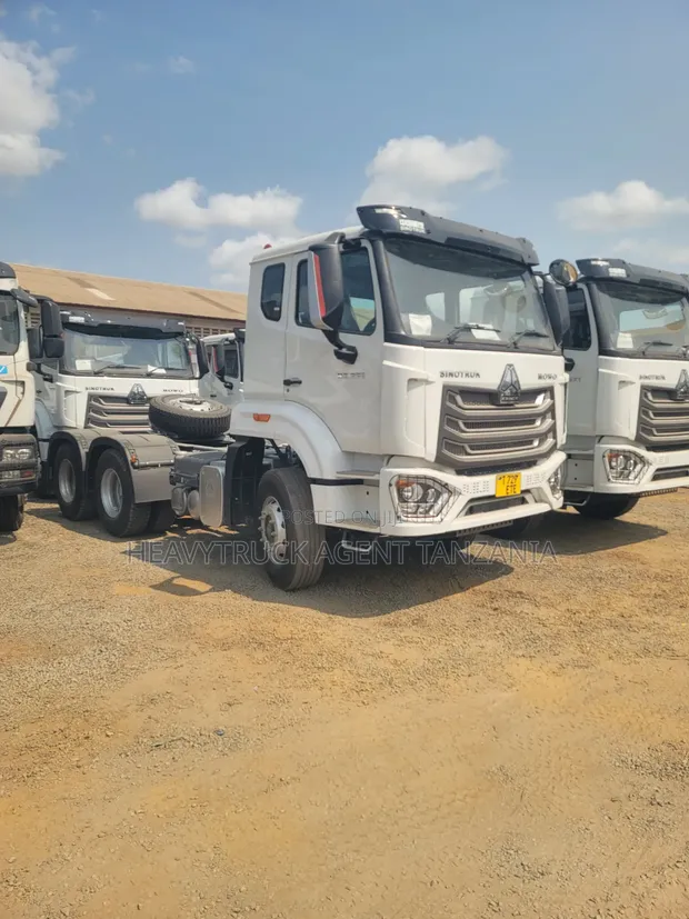 CNHTC Howo Nx 371 Tractor Unit Truck - 1