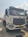 CNHTC Howo Nx 371 Tractor Unit Truck - 5