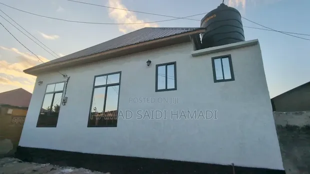 Furnished 1-Bedroom Apartment in Hamdan Real Estate, Makangarawe - 1