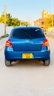 Toyota Vitz 2010 Bluu - 2