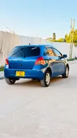 Toyota Vitz 2010 Bluu - 3