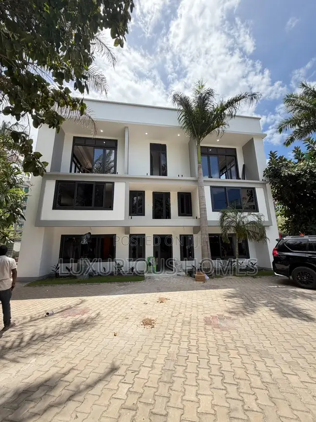 2 Bedroom Unfurnished Apartment for Rent in Masaki - 1