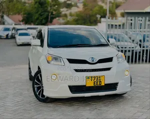 Toyota IST 2008 Nyeupe