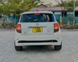 Toyota IST 2008 Nyeupe - 3